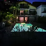 Apartmán Vacation In With Pool